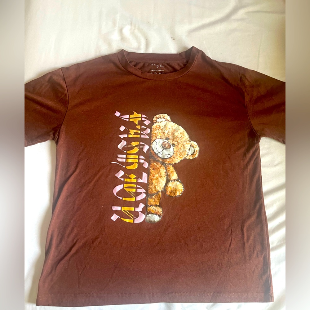 Small brown graphic tee